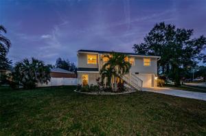 921 LYNNLEA