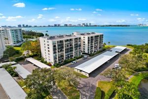 100 OAKMONT