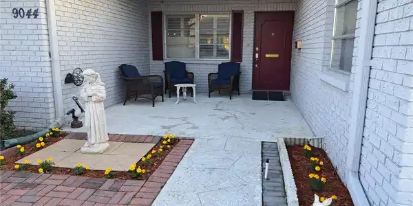 9044 GOLDEN HORSESHOE