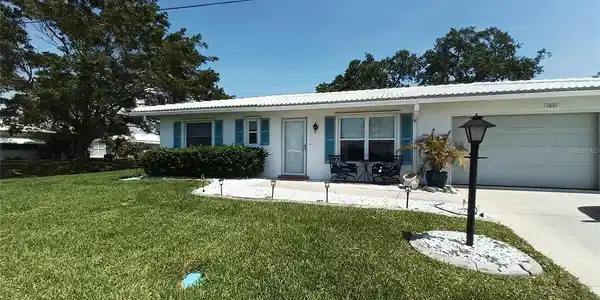 1001 OAKLEAF