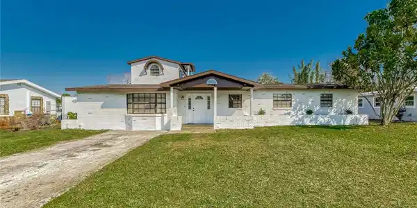 404 13TH SW