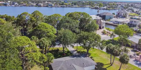 5035 MILLER BAYOU