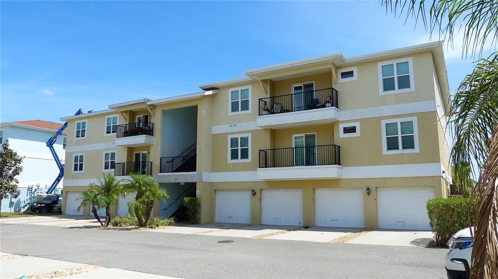 6394 BANYAN, NEW PORT RICHEY, FL lhrmls01573496