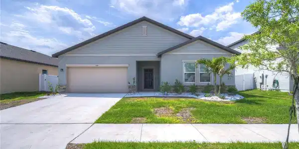 458 4TH NW