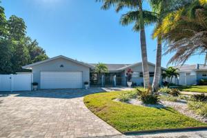 6423 FAIRWAY VIEW S