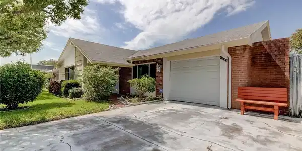 4233 HILLSDALE