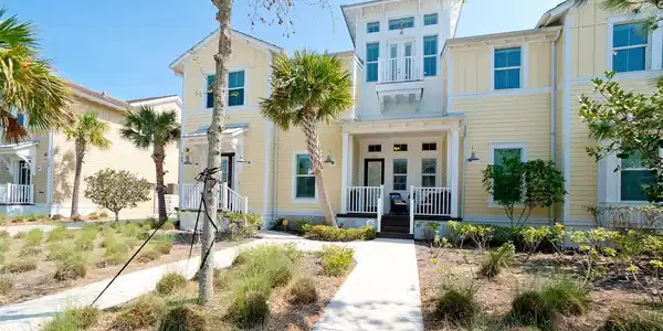 363 COMPASS POINT