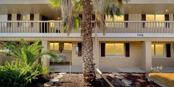 1008 APOLLO BEACH