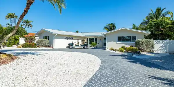 452 HARBOR N