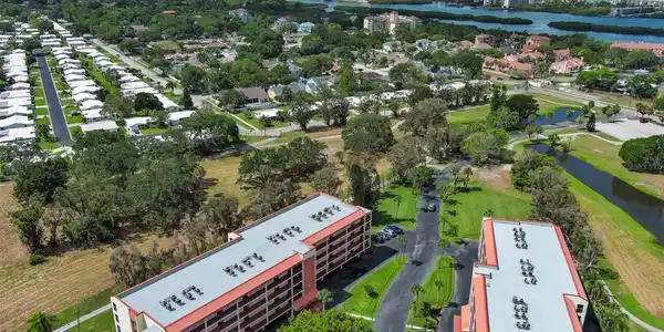 9433 HARBOR GREENS