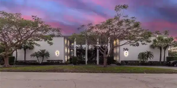50 HARBOR VIEW