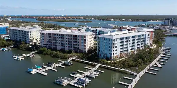 3 RIVERWALK