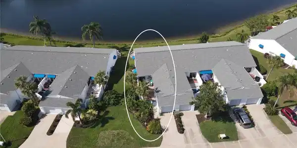 912 WATERSIDE
