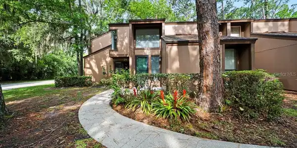 30 PINE HURST
