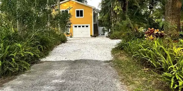 8117 BAY