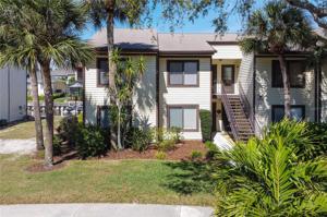 341 MOORINGS COVE