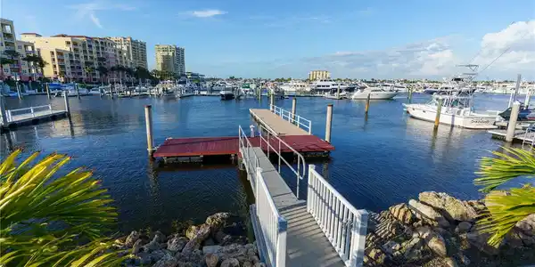 706 RIVIERA DUNES
