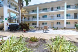 708 TAMIAMI S