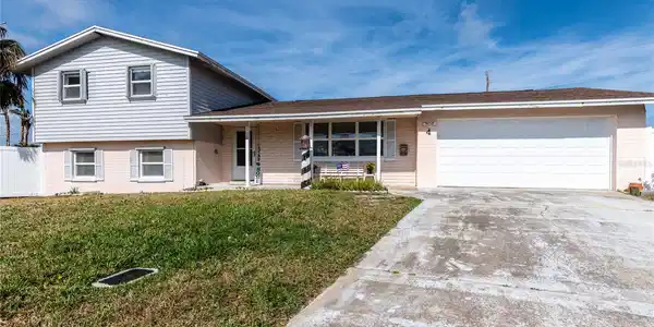 4 EMERALD ISLE