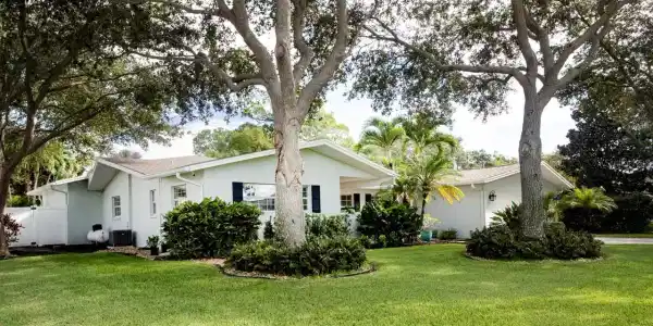 806 JACARANDA