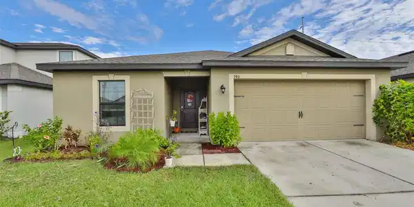 740 CHATHAM WALK
