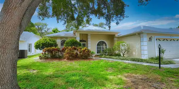 13564 OAK RUN