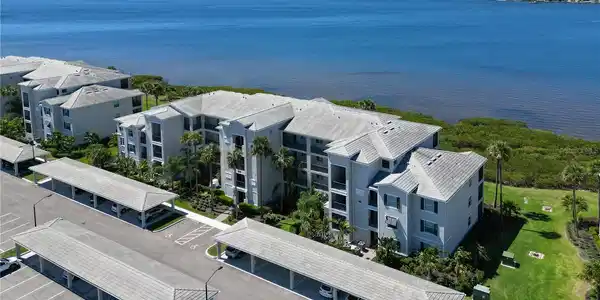 1020 TIDEWATER SHORES