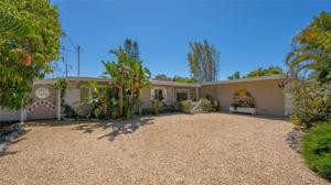 384 AVENIDA MADERA