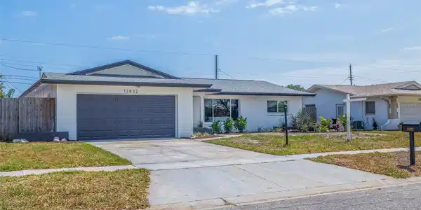 13832 PINECREST