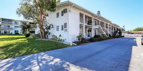 2950 BAY