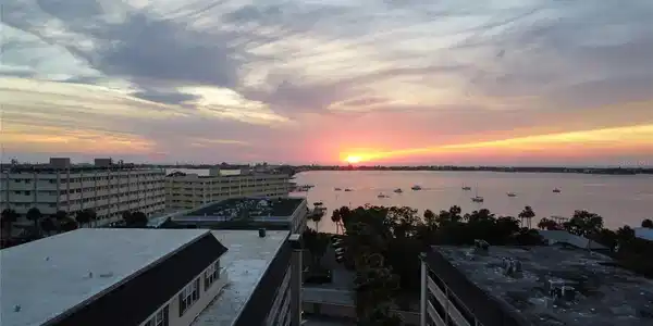 147 BLUFF VIEW