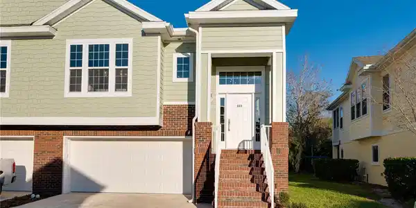 111 SUNSET CIRCLE