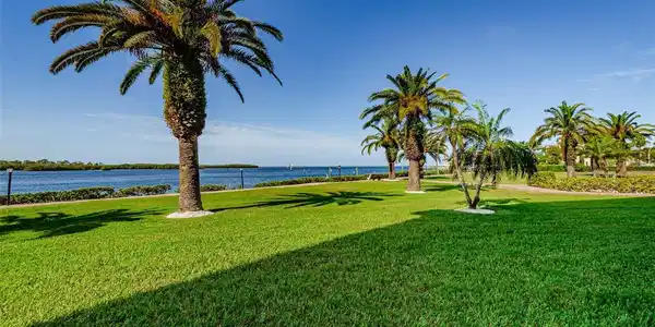 4550 BAY