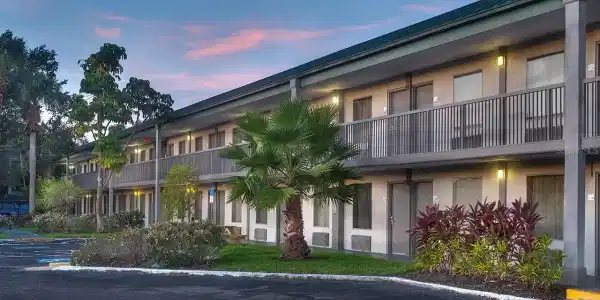 7150 TAMIAMI