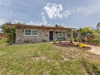 1210 GRAHAM