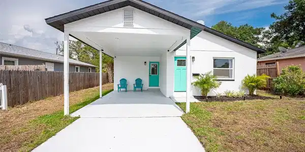 1690 40TH S