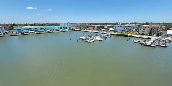 5925 SHORE S