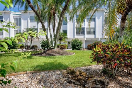 8280 HARBORSIDE