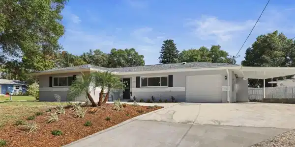 2500 CRESCENT