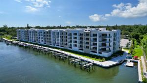 1709 TAMIAMI