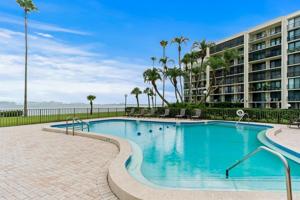 100 OAKMONT