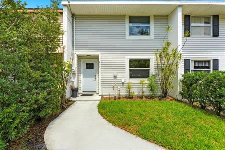 210 S MALCOLM COURT
