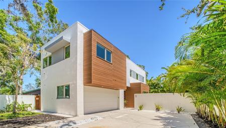 2814 TAMIAMI