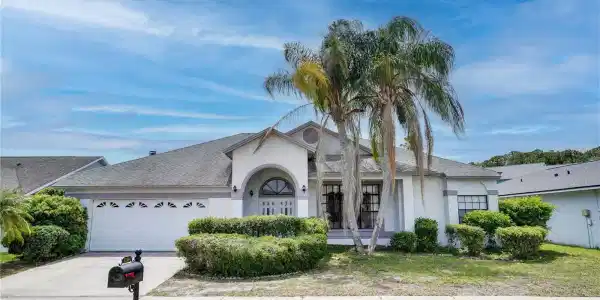 11804 COUNTRY COVE