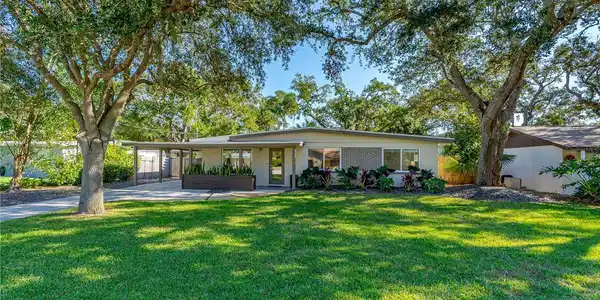 645 YUPON AVENUE