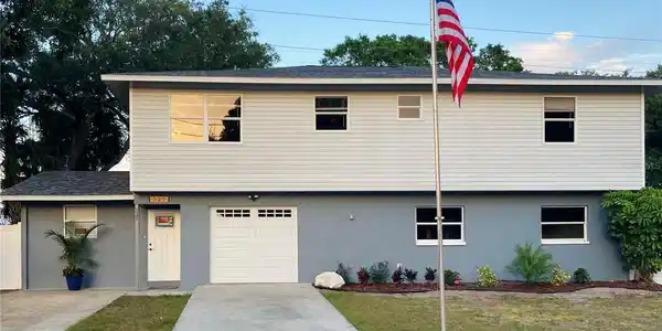 327 COUNTRY CLUB