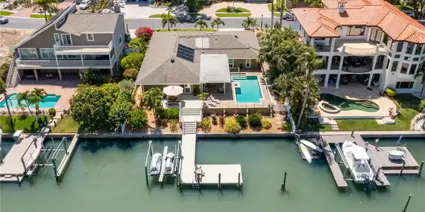 2817 SEABREEZE S