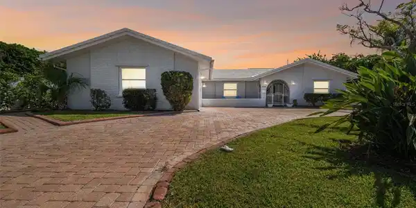 5420 WINDWARD WAY