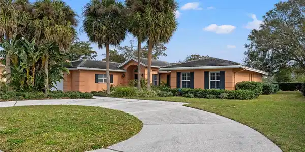 9 HIBISCUS ROAD