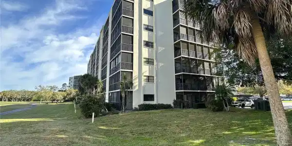 3200 COVE CAY DRIVE